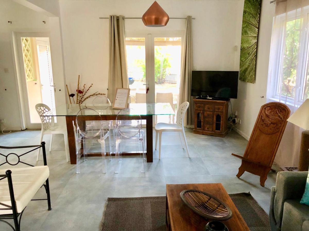 Beachfront Villa In A Beautiful And Secured Complex Flic-en-Flacq エクステリア 写真