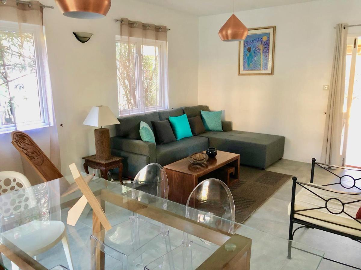 Beachfront Villa In A Beautiful And Secured Complex Flic-en-Flacq エクステリア 写真
