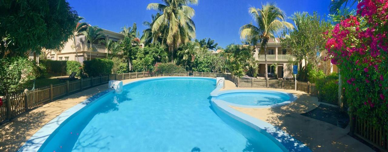 Beachfront Villa In A Beautiful And Secured Complex Flic-en-Flacq エクステリア 写真