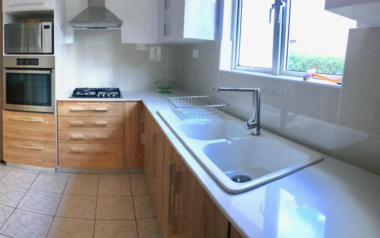 Beachfront Villa In A Beautiful And Secured Complex Flic-en-Flacq エクステリア 写真